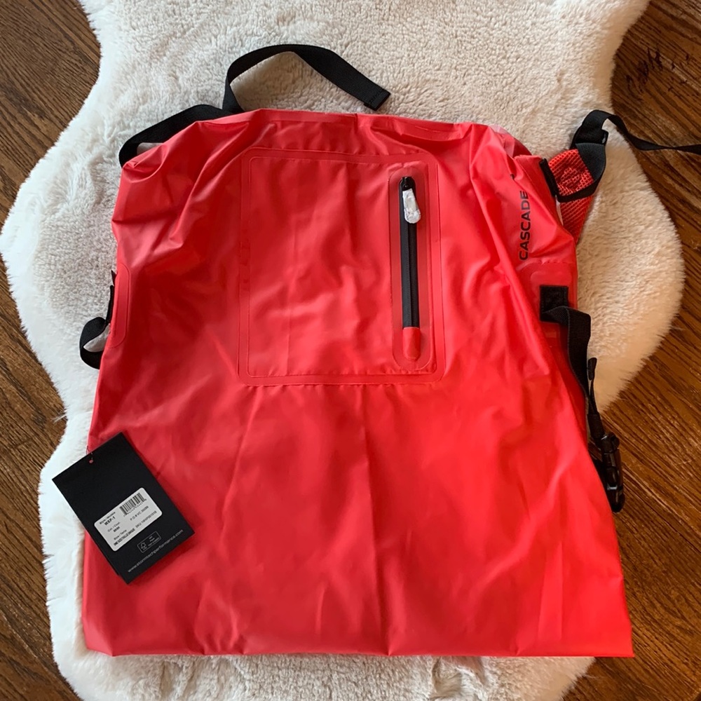 NWT. Waterproof  backpack - Picture 3 of 7